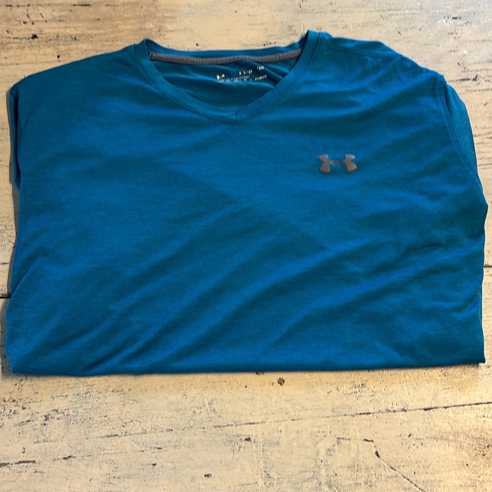 Under Armour V-neck T-shirt, teal blue, lightweight, breathable, size 2XL